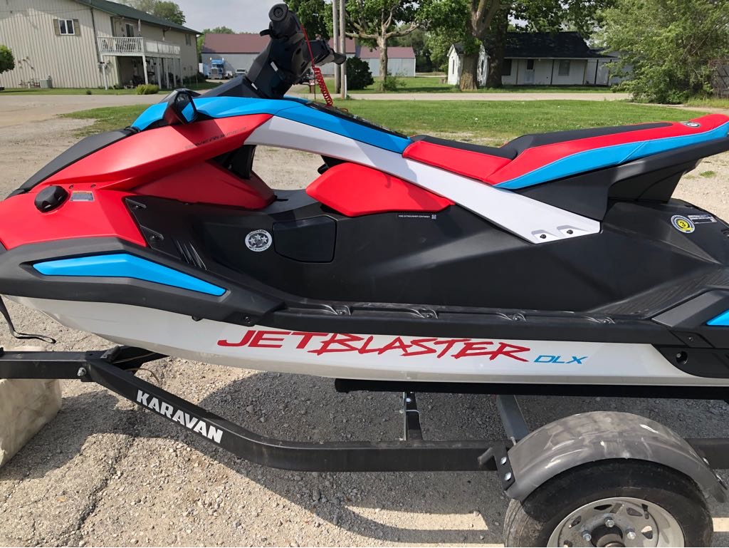 2025 Yamaha JETBLASTER DLX 3-UP - Photo 9