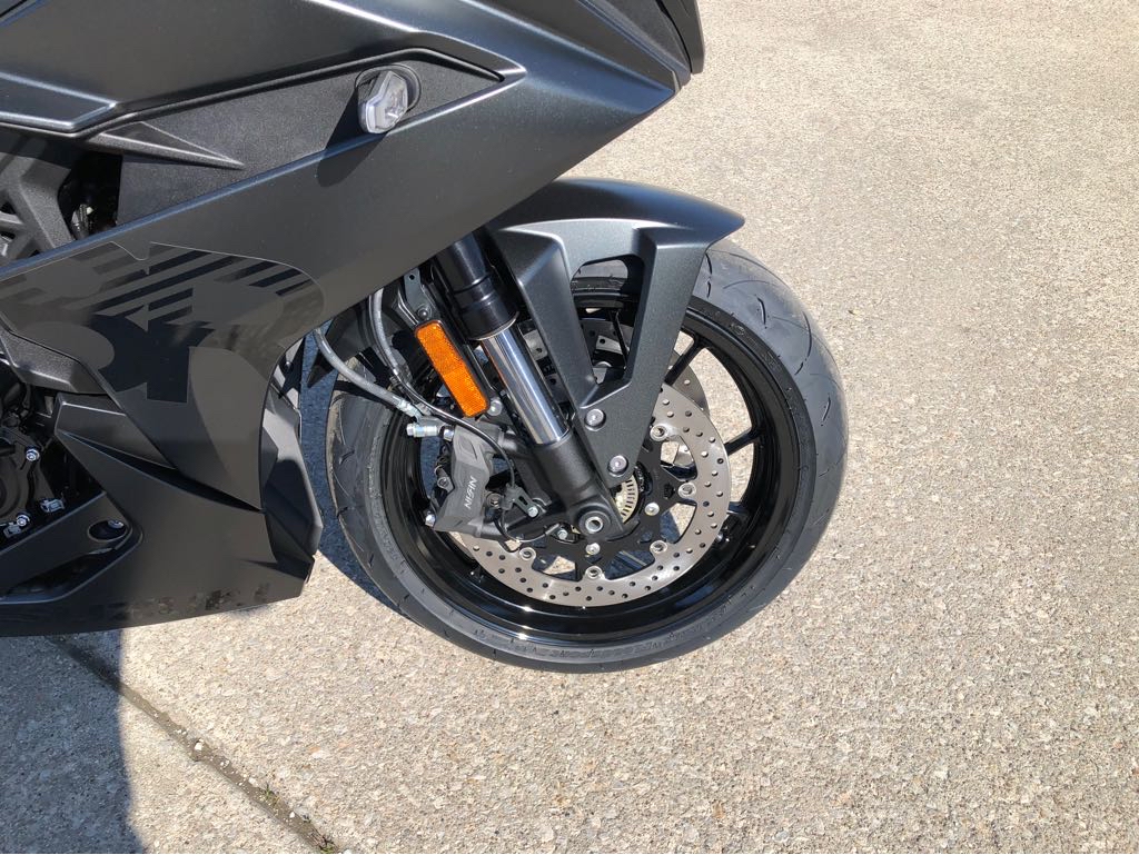 2025 Suzuki GSX-S 8R - Photo 2