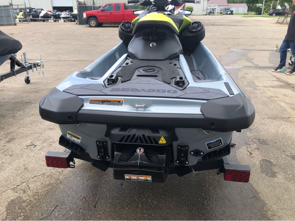 2025 Sea-Doo RXP-X 325 - Photo 6