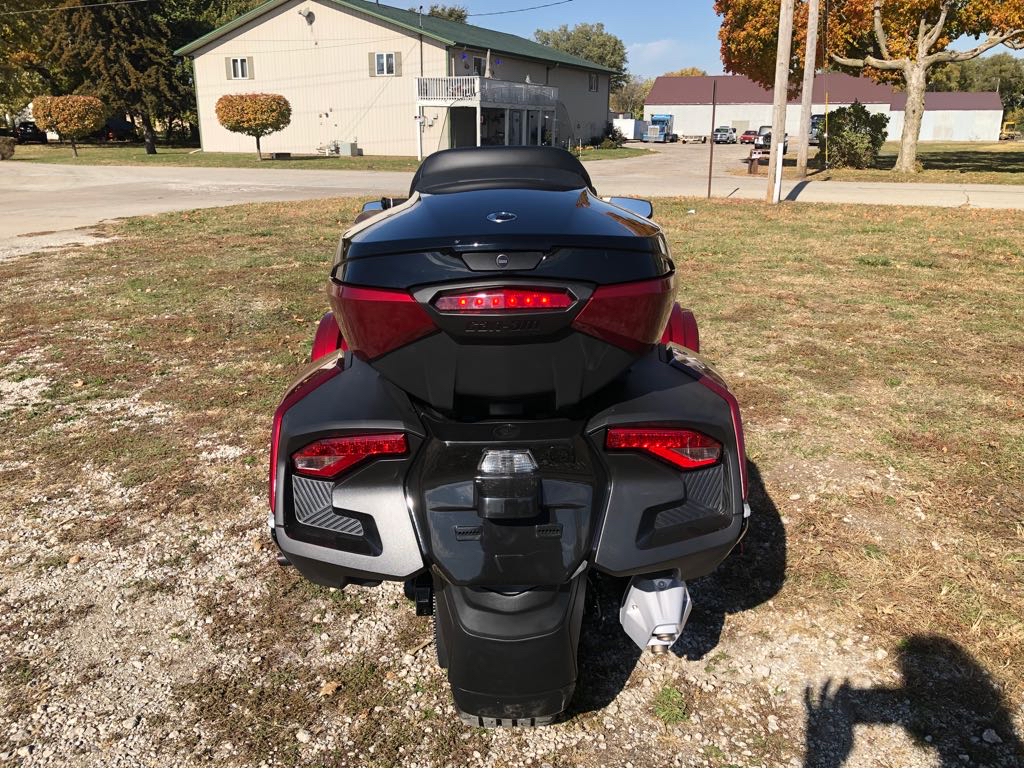 2025 Can-Am SPYDER RT LIMITED - Photo 6