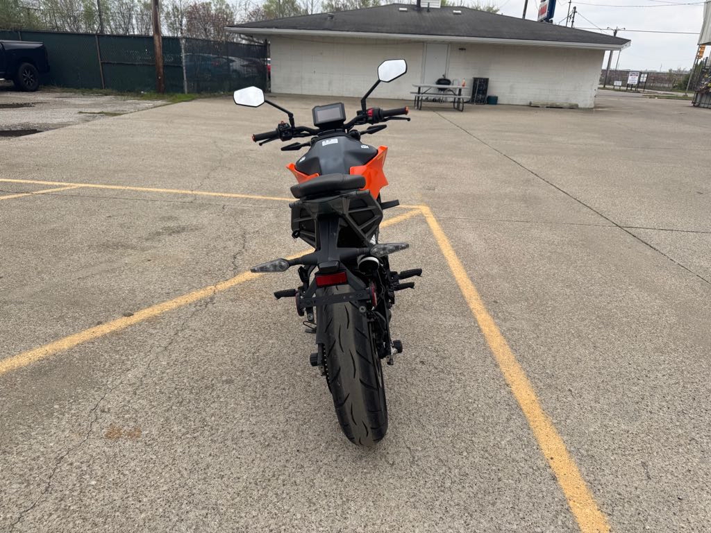 2024 KTM 250 DUKE - Photo 5