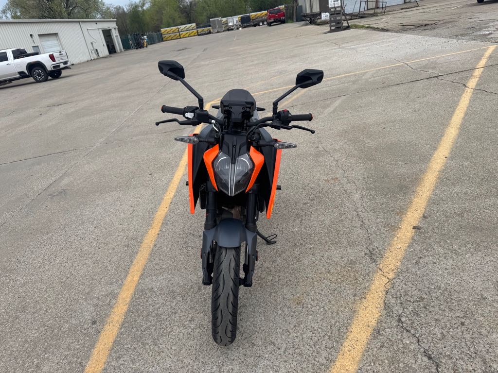 2024 KTM 250 DUKE - Photo 10