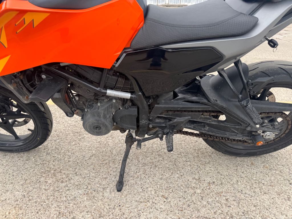 2024 KTM 250 DUKE - Photo 7