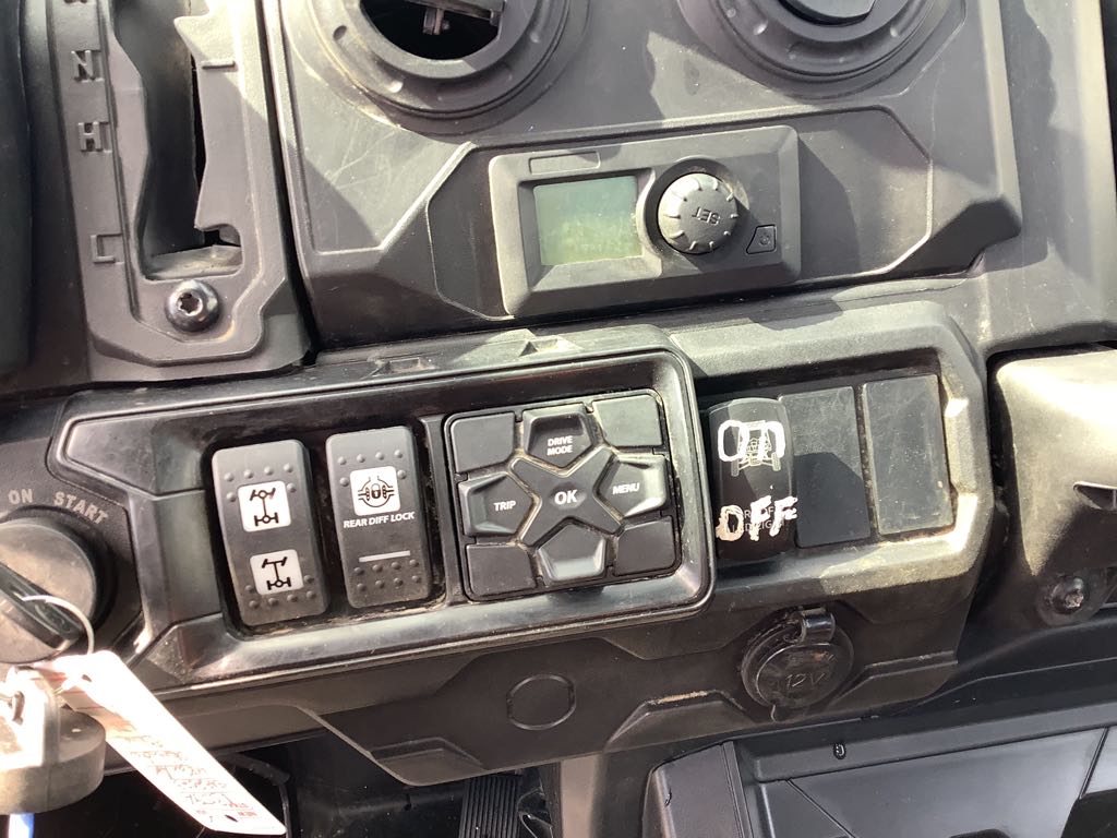 2023 Can-Am Defender Limited HD10 - Photo 11