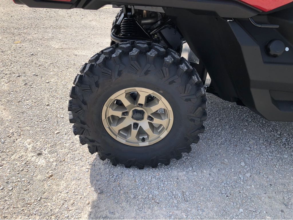 2025 Can-Am DEFENDER LIMITED CAB HD10 - Photo 3