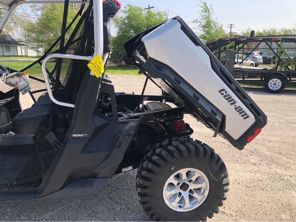 2025 Can-Am DEFENDER XMR HD10 - Photo 7