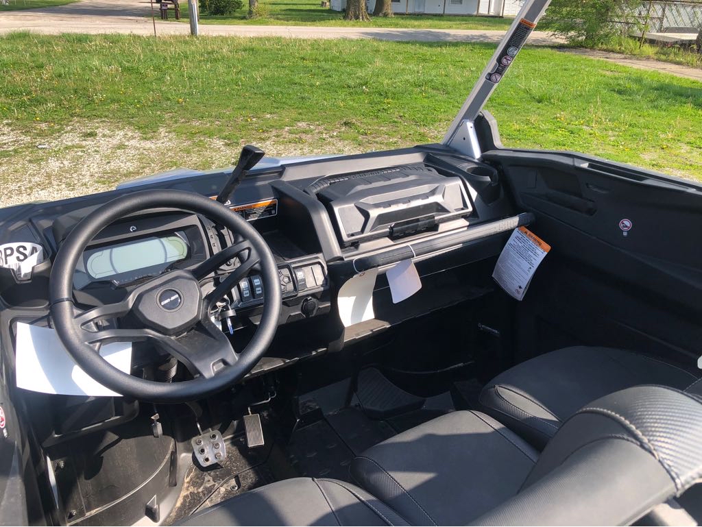 2025 Can-Am DEFENDER MAX XMR HD10 - Photo 11