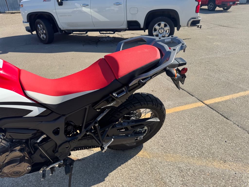 2017 Honda AFRICA TWIN - Photo 10
