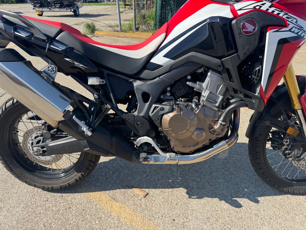 2017 Honda AFRICA TWIN - Photo 3