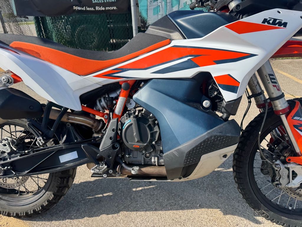 2023 KTM 890 ADVENTURE R - Photo 2