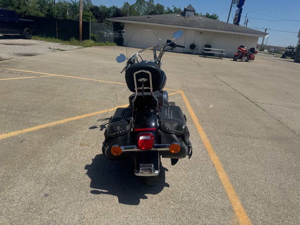 2014 Harley-Davidson® HERITAGE SOFTAIL CLASSIC - Photo 6