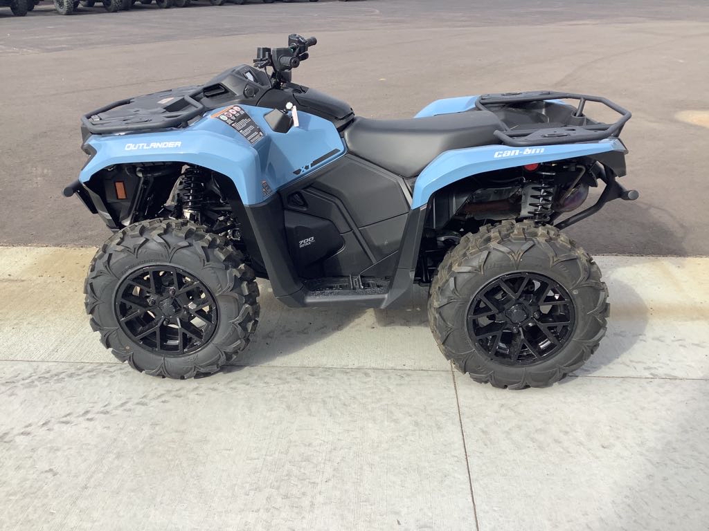 2025 Can-Am Outlander XT 700 - Photo 2