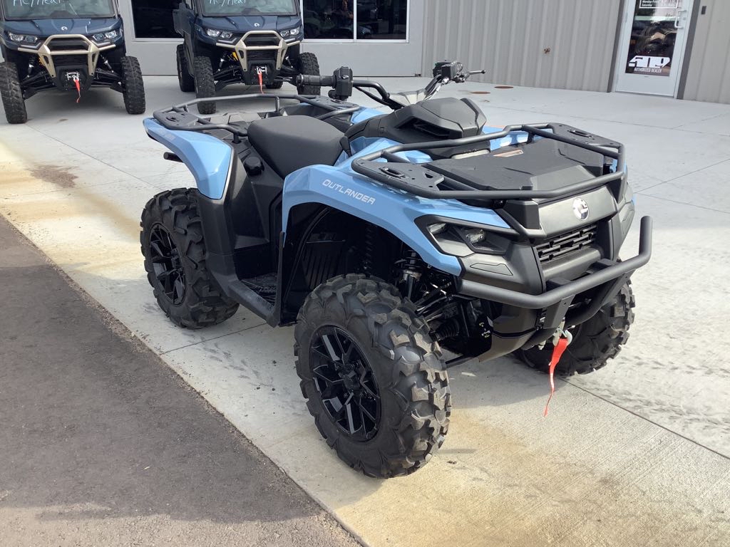 2025 Can-Am Outlander XT 700 - Photo 7