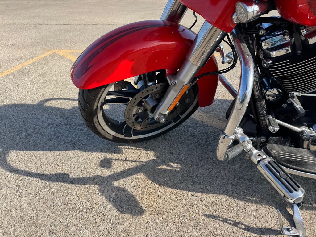 2017 Harley-Davidson® STREET GLIDE SPECIAL - Photo 9