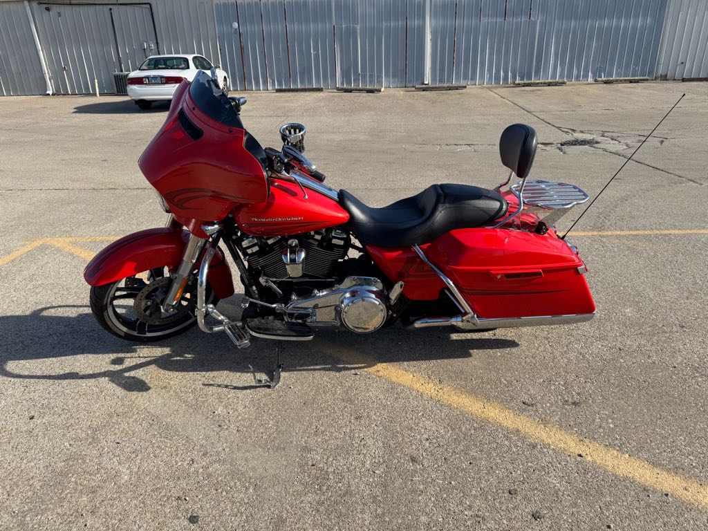 2017 Harley-Davidson® STREET GLIDE SPECIAL - Photo 7