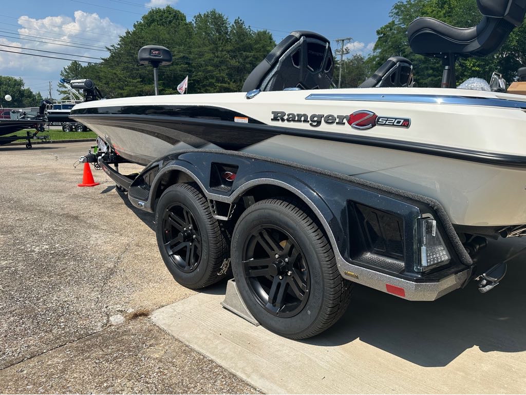 2025 Ranger Boats Z Comanche® Z520R Ranger Cup® Equipped - Photo 8