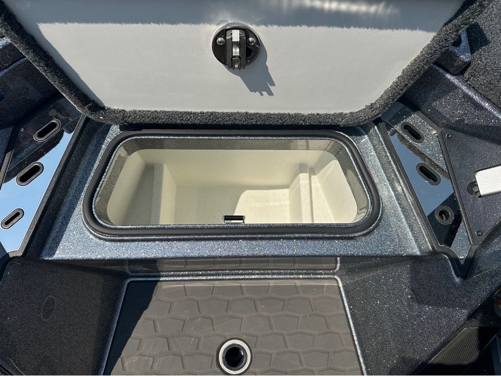 2025 Ranger Boats Z Comanche® Z520R Ranger Cup® Equipped - Photo 11
