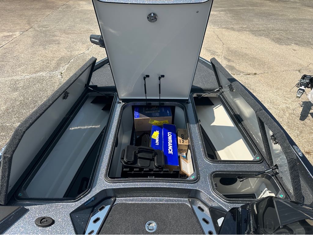 2025 Ranger Boats Z Comanche® Z520R Ranger Cup® Equipped - Photo 16