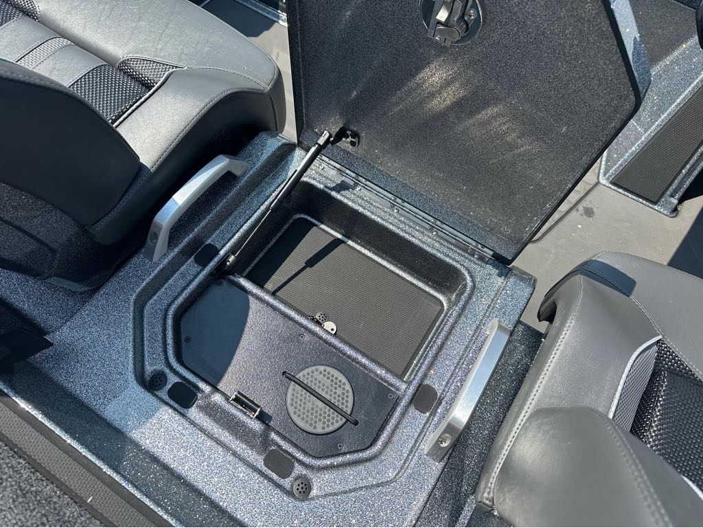 2025 Ranger Boats Z Comanche® Z520R Ranger Cup® Equipped - Photo 7