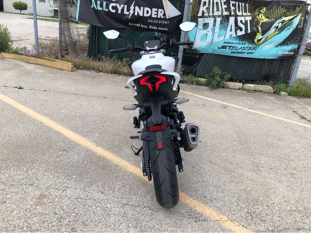 2025 CFMOTO 450NK - Photo 6