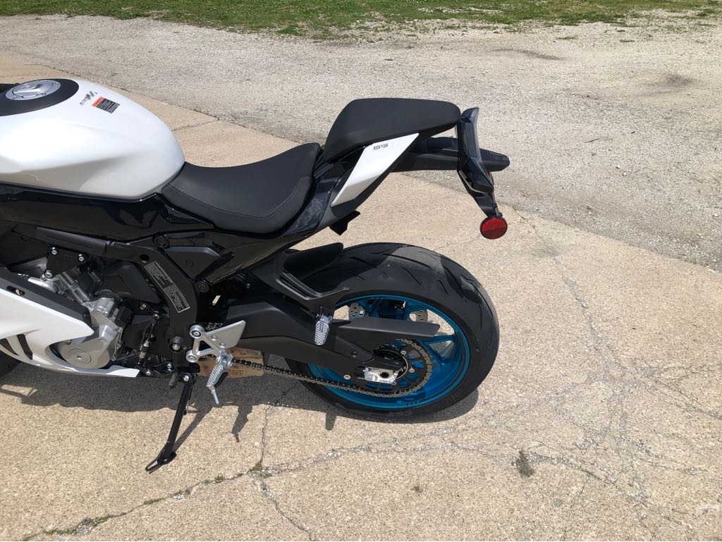2025 CFMOTO 450SS - Photo 8