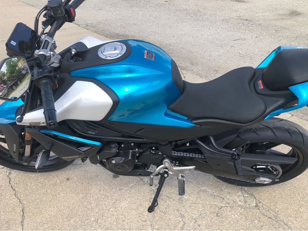 2025 CFMOTO 450 NK - Photo 9