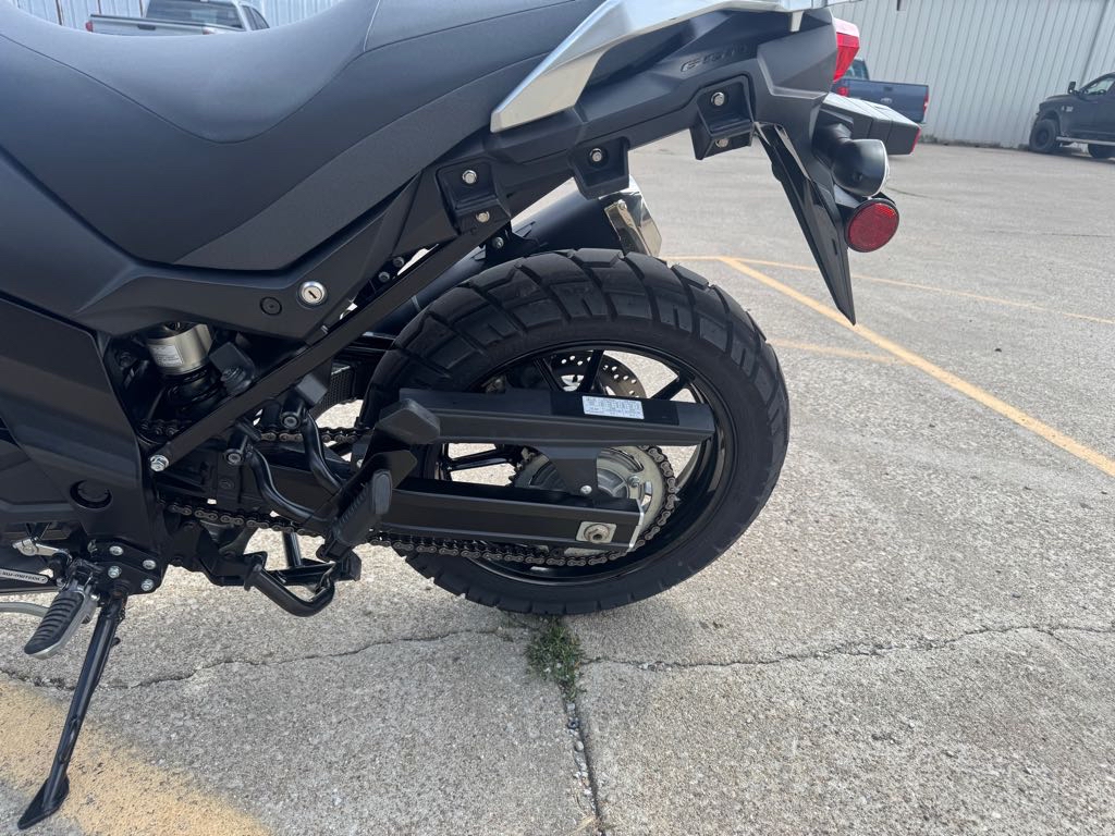 2017 Suzuki V STROM 650 ABS - Photo 9