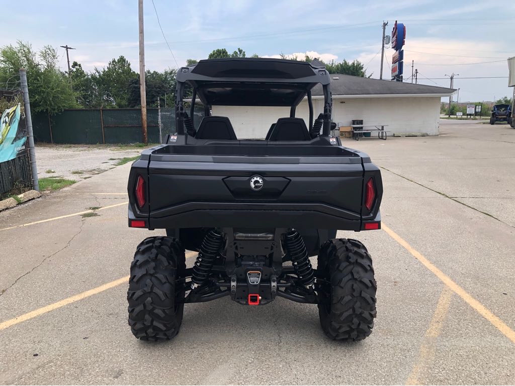 2025 Can-Am COMMANDER MAX XT 700 - Photo 5
