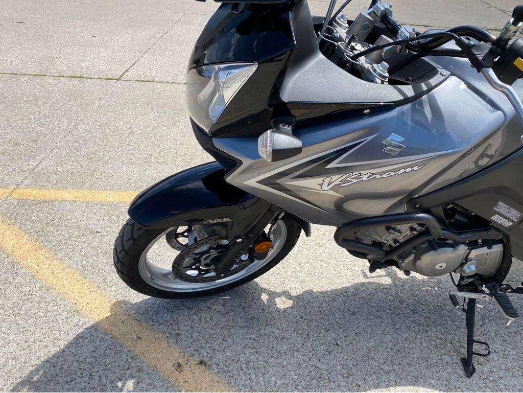 2009 Suzuki V-STROM 650 ABS - Photo 9