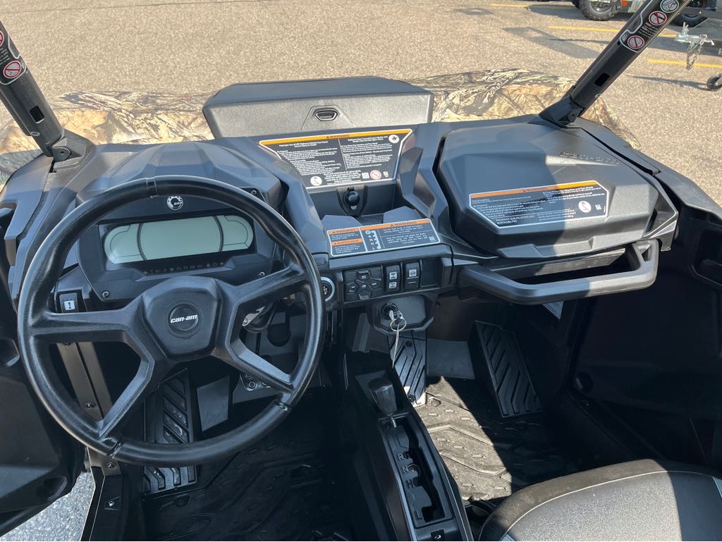 2023 Can-Am COMMANDER XT 1000R - Photo 11