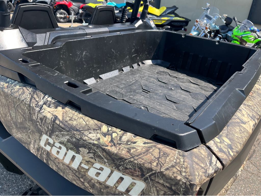 2023 Can-Am COMMANDER XT 1000R - Photo 10