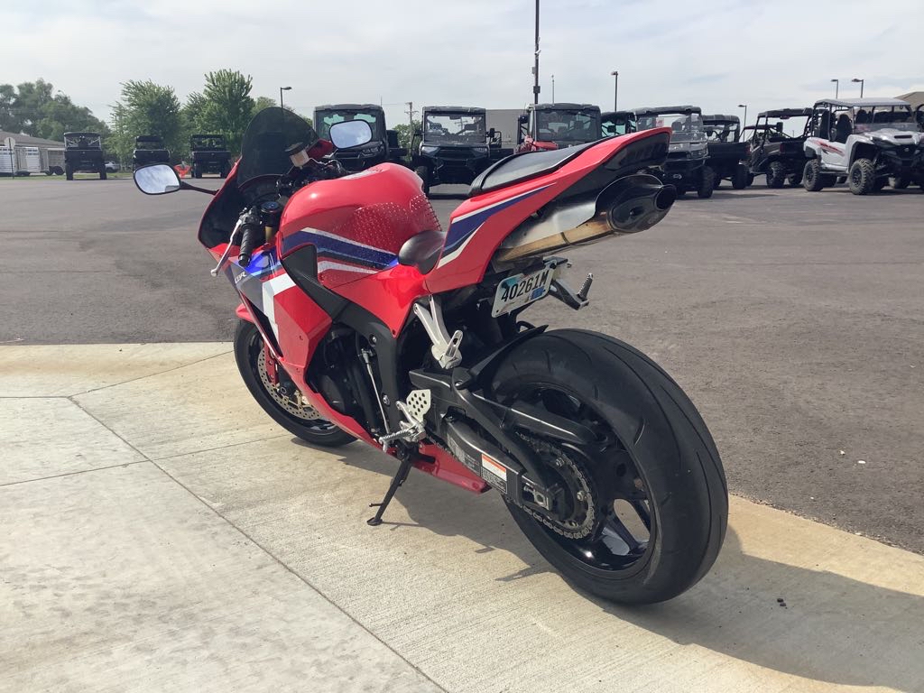 2021 Honda CBR600RR - Photo 2