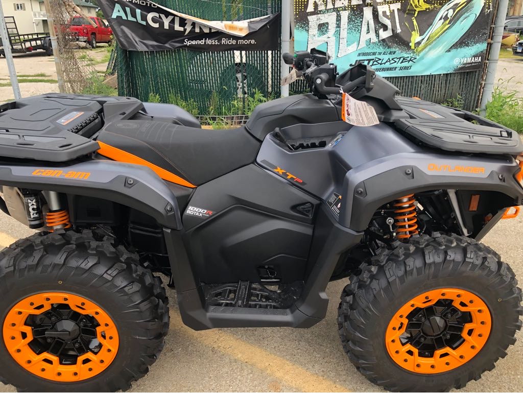 2025 Can-Am OUTLANDER XT-P 1000R - Photo 3
