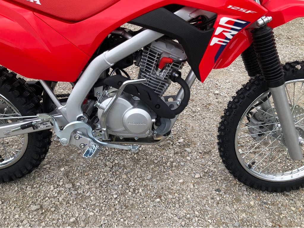 2025 Honda CRF 125F - Photo 4