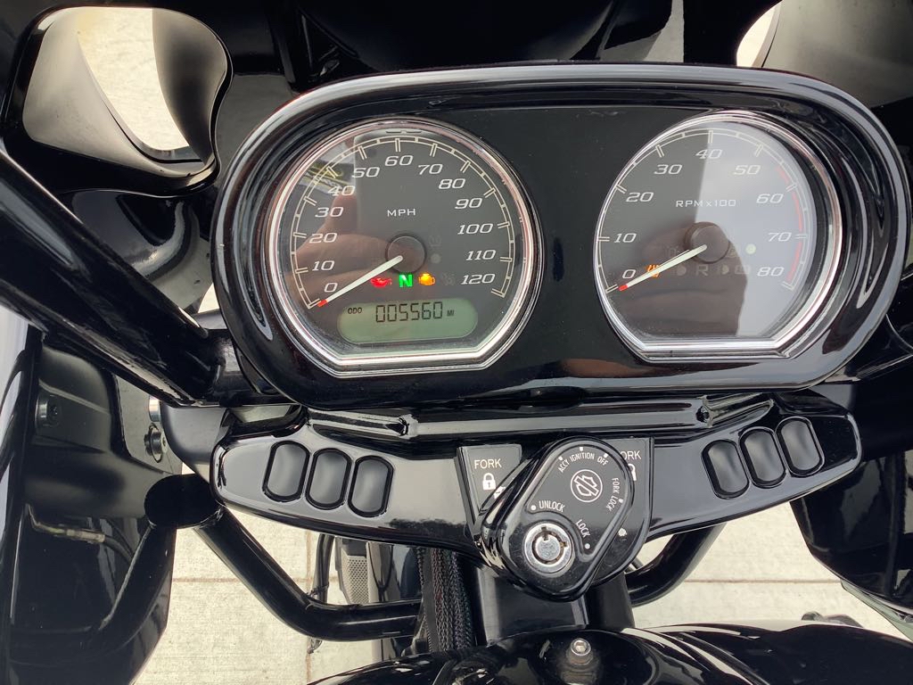 2022 Harley-Davidson® Road Glide® Special Vivid Black (Black Finish) - Photo 12
