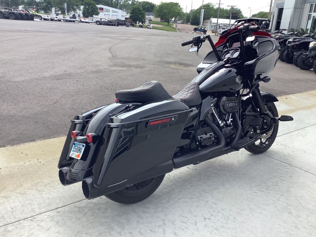 2022 Harley-Davidson® Road Glide® Special Vivid Black (Black Finish) - Photo 5