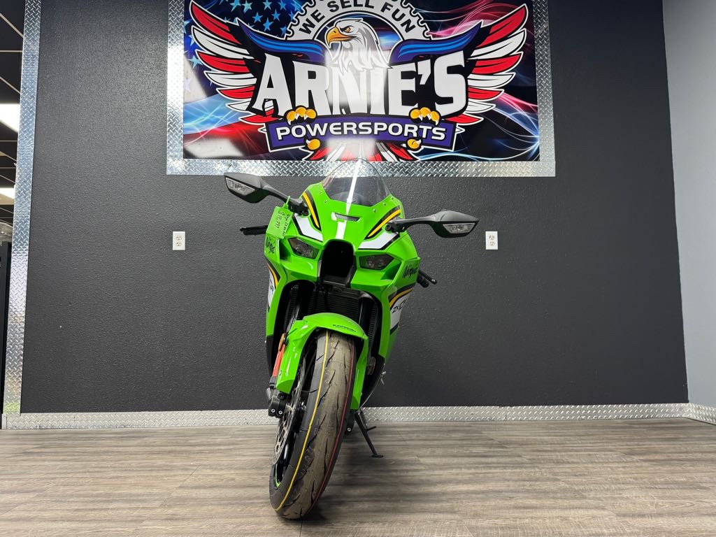 2025 Kawasaki Ninja® ZX™-10R KRT EDITION - Photo 2