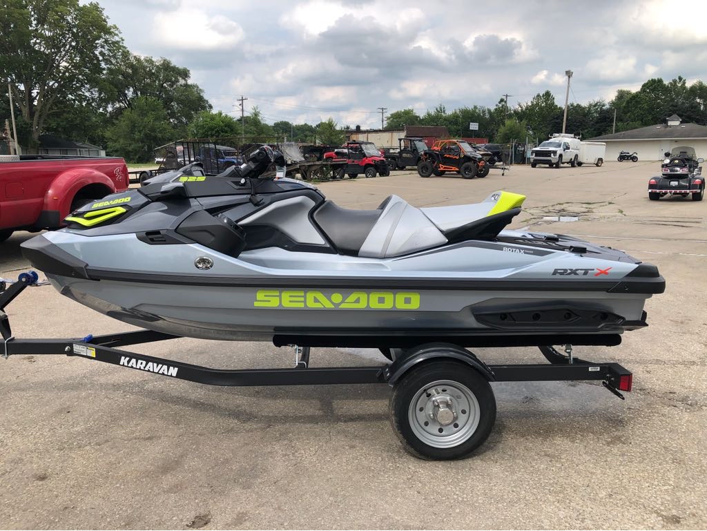 2025 Sea-Doo RXT-X 325 - Photo 7