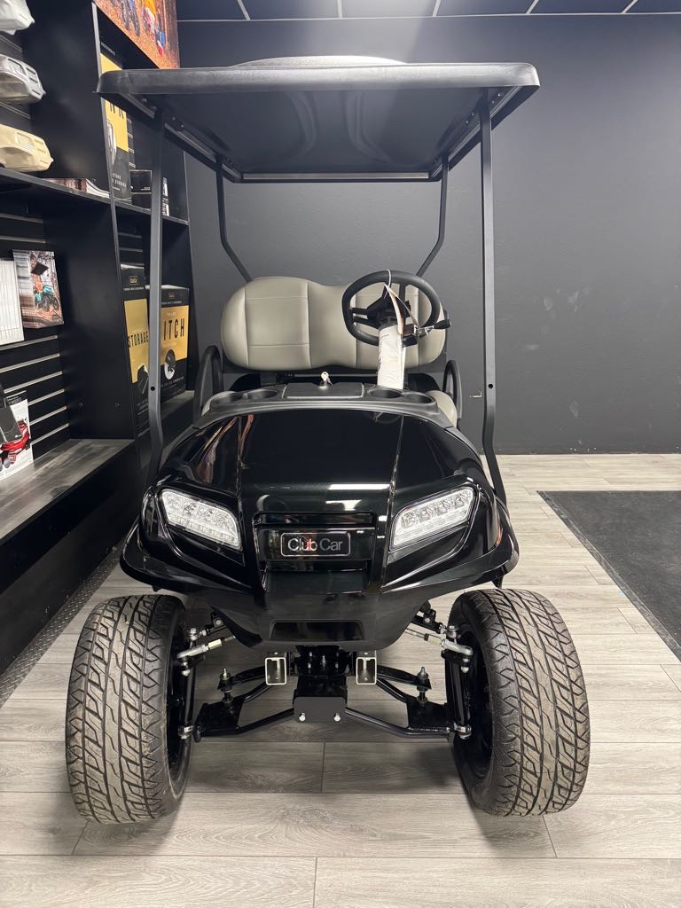 2025 Club Car Onward Lifted 4 Passenger Gas - Photo 2