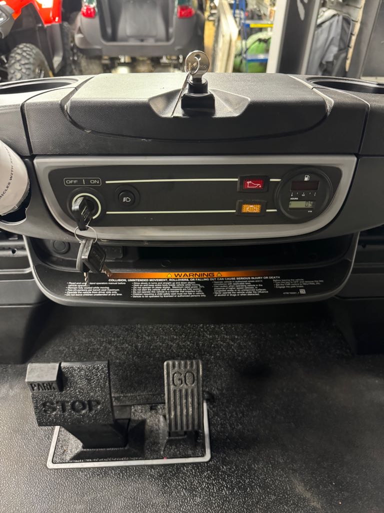 2025 Club Car Onward Lifted 4 Passenger Gas - Photo 4