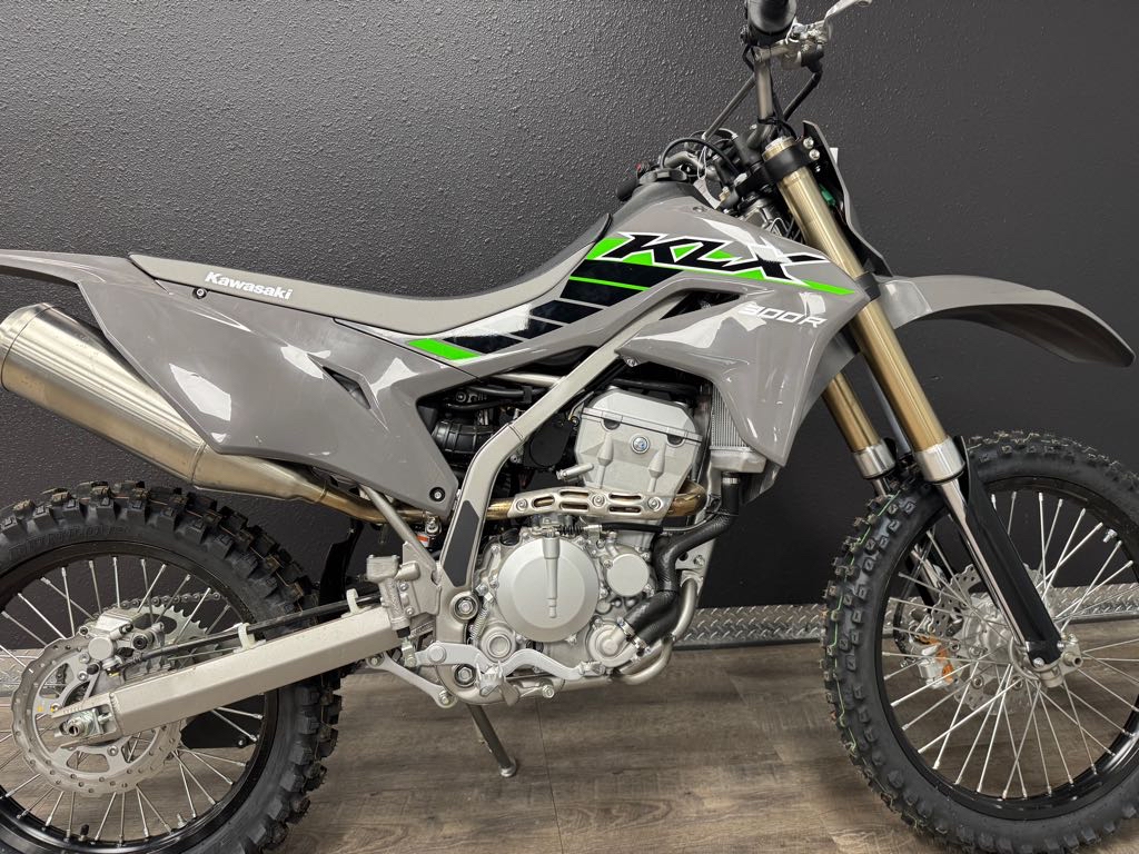 2025 Kawasaki KLX® 300R - Photo 3