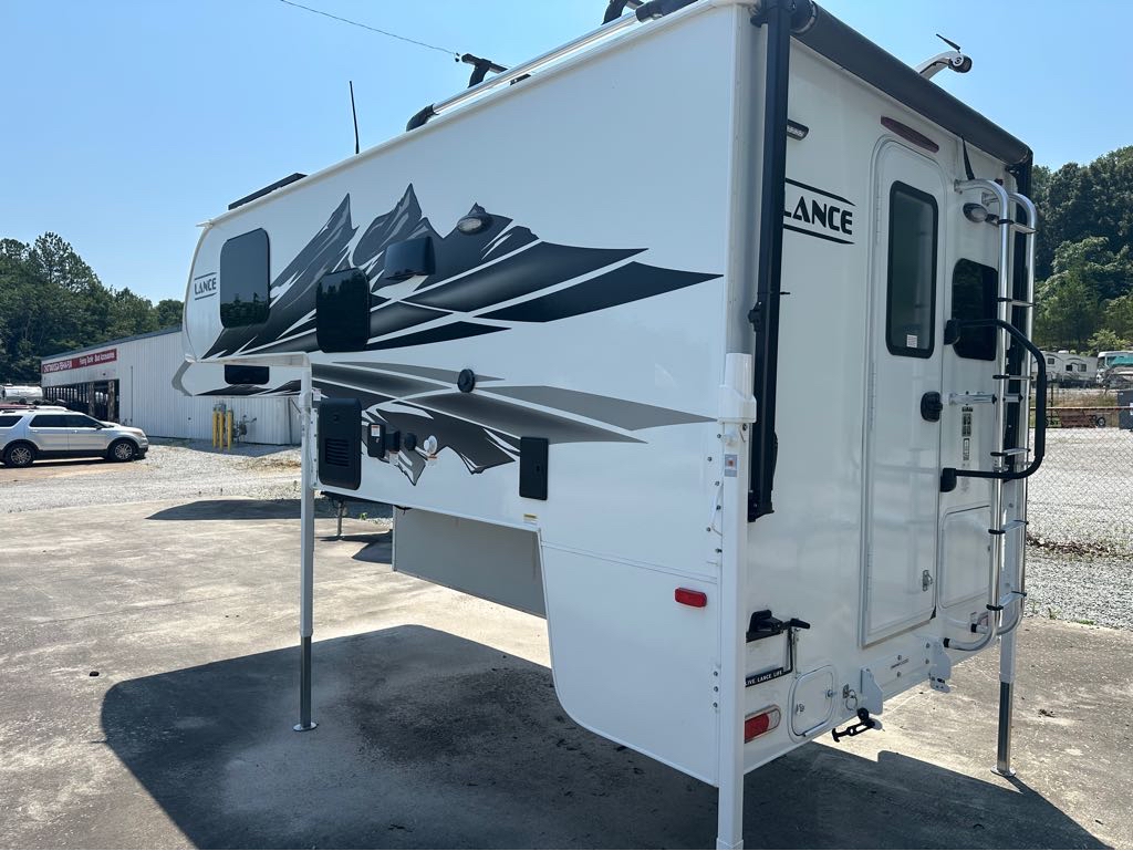 2026 Lance Truck Camper 865 - Photo 2