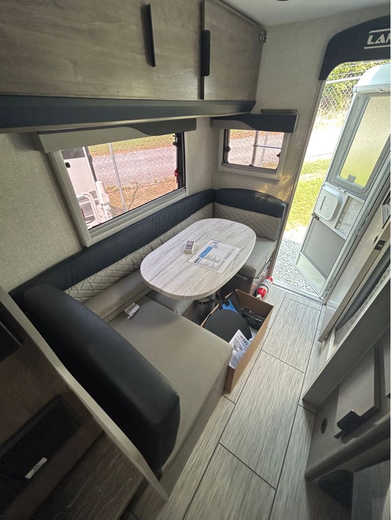 2026 Lance Truck Camper 865 - Photo 11
