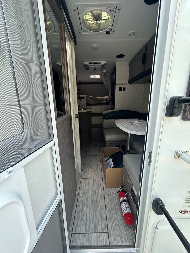 2026 Lance Truck Camper 865 - Photo 7