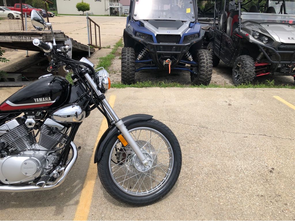 2025 Yamaha V STAR 250 - Photo 2