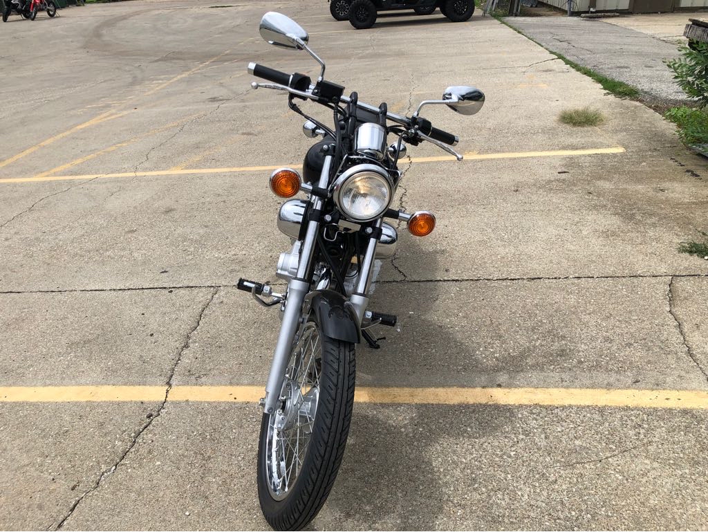 2025 Yamaha V STAR 250 - Photo 9