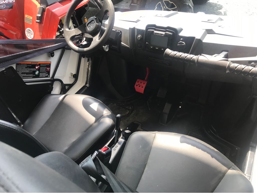 2022 Polaris RZR 200 - Photo 3