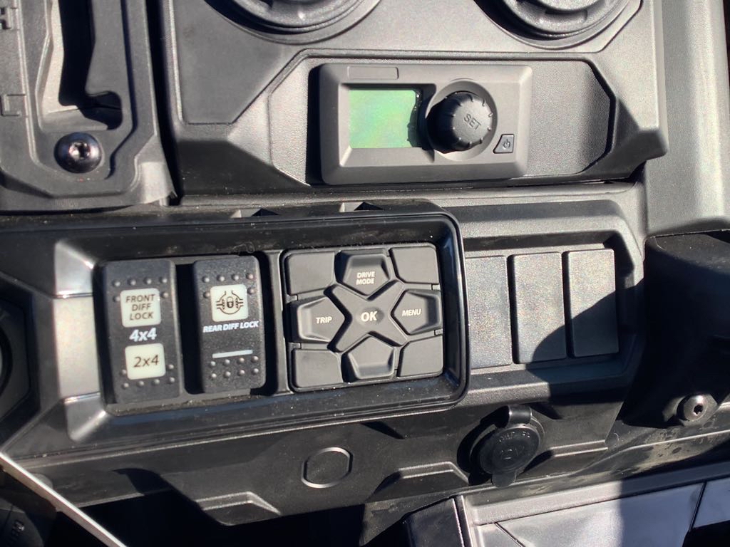 2025 Can-Am Defender MAX Limited HD10 - Photo 10