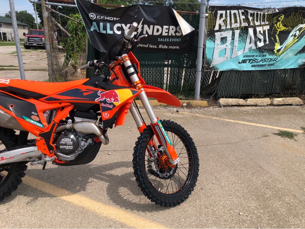 2025 KTM 250 SX-F FACTORY EDITION - Photo 2