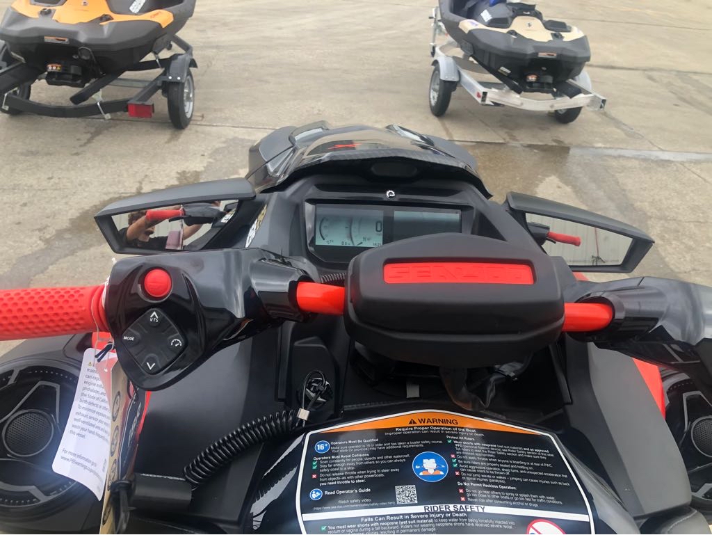 2025 Sea-Doo RXP-X 325 - Photo 6